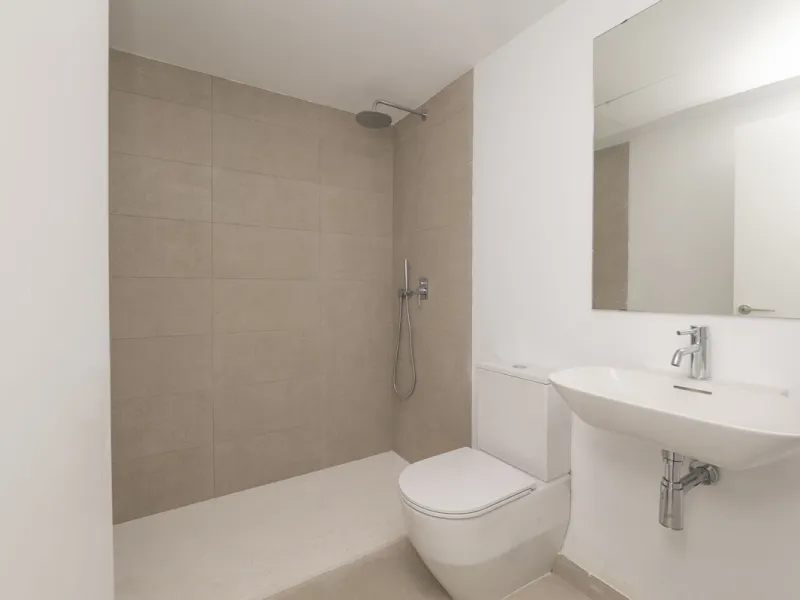 Magnificent high-end semi-detached villa located in the Serene Atalaya development, Estepona, Málaga, set within one of the most prestigious and sought-after residential areas of the Costa del Sol. The New Golden Mile has established itself as a benchmark