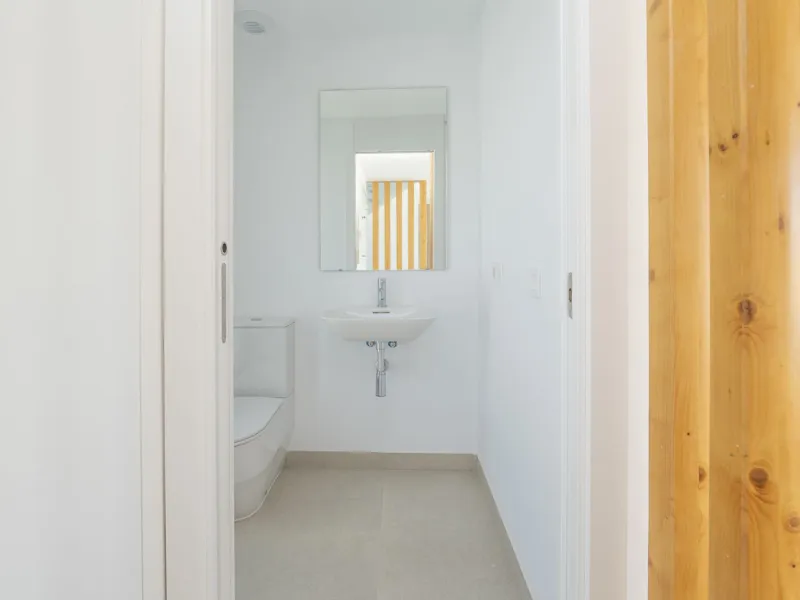 Magnificent high-end semi-detached villa located in the Serene Atalaya development, Estepona, Málaga, set within one of the most prestigious and sought-after residential areas of the Costa del Sol. The New Golden Mile has established itself as a benchmark