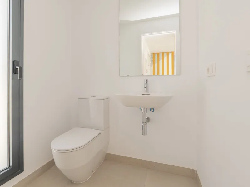 Magnificent high-end semi-detached villa located in the Serene Atalaya development, Estepona, Málaga, set within one of the most prestigious and sought-after residential areas of the Costa del Sol. The New Golden Mile has established itself as a benchmark