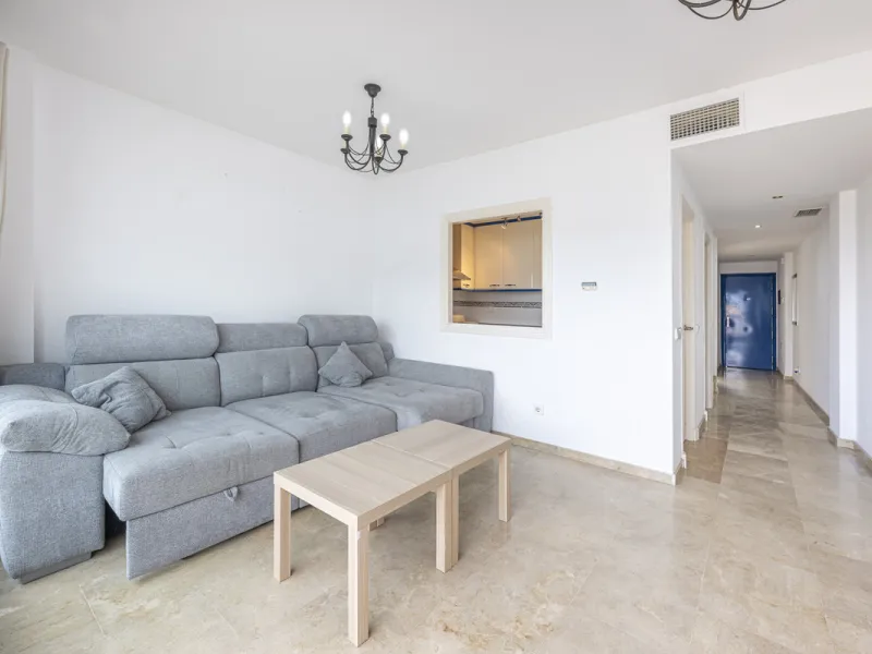 Beautiful 2-bedroom, 2-bathroom duplex penthouse with outstanding sea views, located in a well-maintained and highly sought-after community.