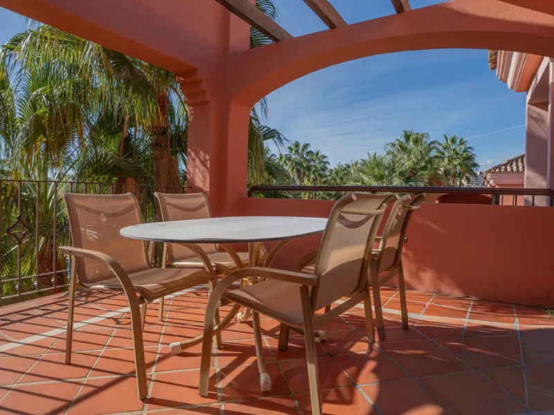 Apartment - Penthouse в продаже в Marbella, Málaga. В доме 2 спален и 2 ванных комнат. Площадь дома 200 м²
