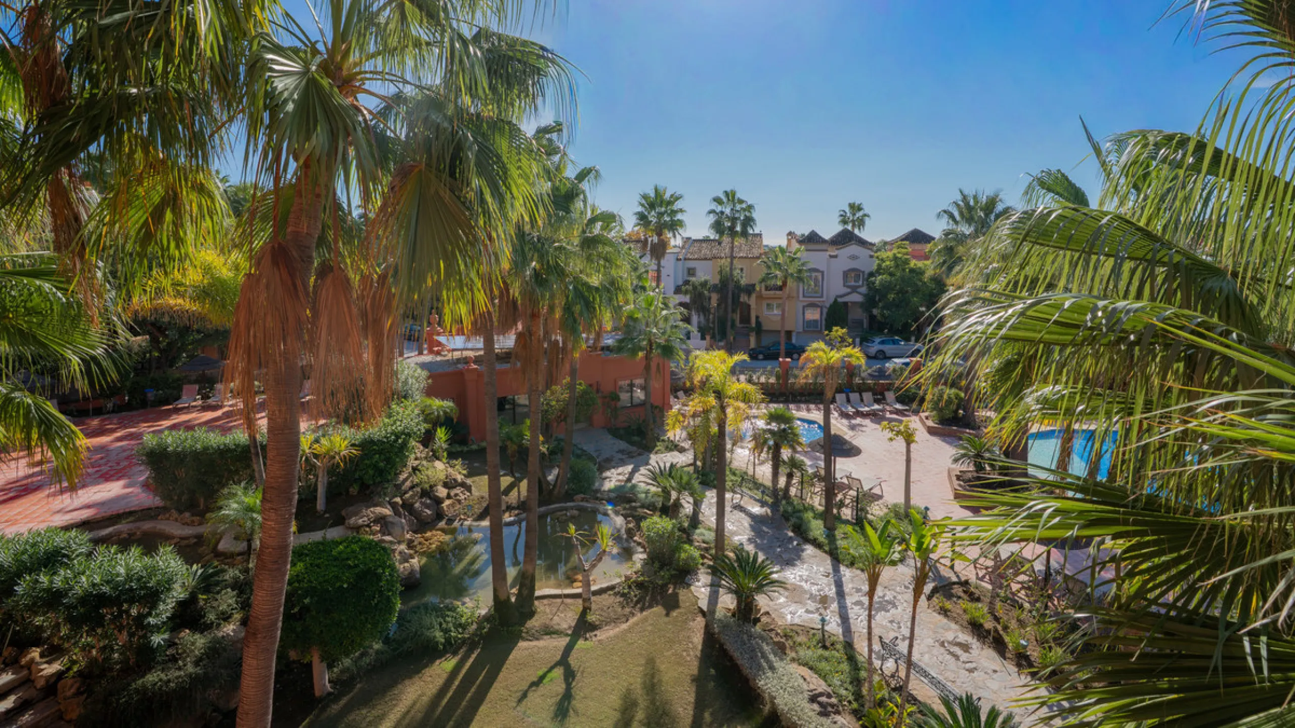 Apartment - Penthouse в продаже в Marbella, Málaga. В доме 2 спален и 2 ванных комнат. Площадь дома 200 м²