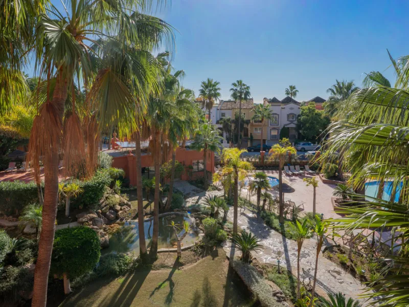 Apartment - Penthouse в продаже в Marbella, Málaga. В доме 2 спален и 2 ванных комнат. Площадь дома 200 м²