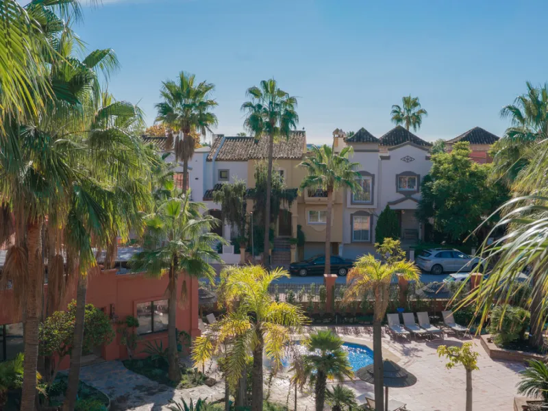 Apartment - Penthouse в продаже в Marbella, Málaga. В доме 2 спален и 2 ванных комнат. Площадь дома 200 м²