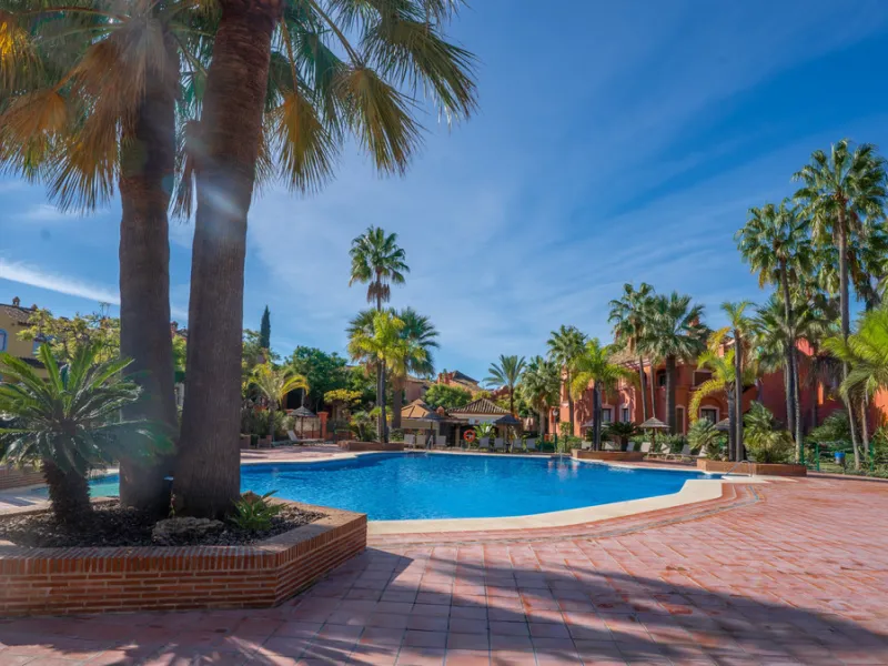 Apartment - Penthouse в продаже в Marbella, Málaga. В доме 2 спален и 2 ванных комнат. Площадь дома 200 м²