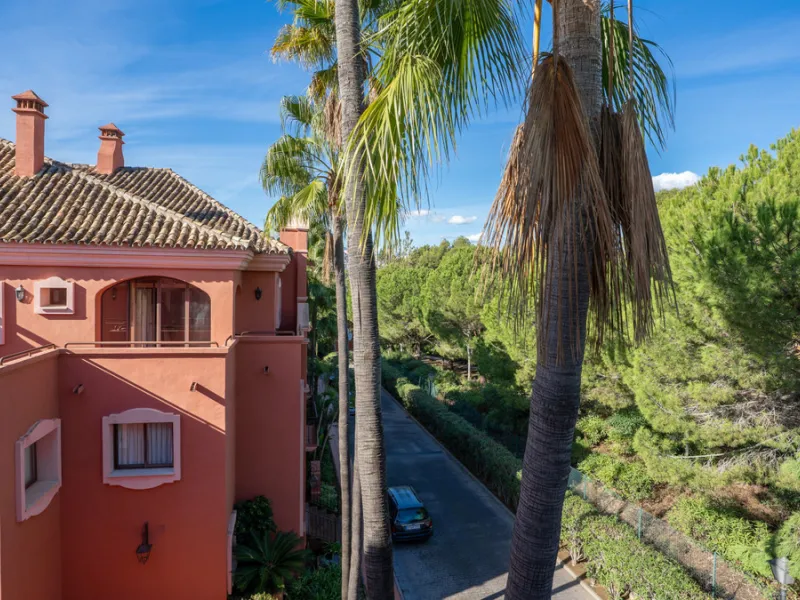 Apartment - Penthouse в продаже в Marbella, Málaga. В доме 2 спален и 2 ванных комнат. Площадь дома 200 м²