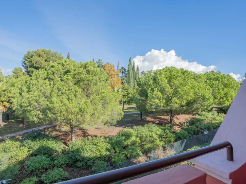 Apartment - Penthouse в продаже в Marbella, Málaga. В доме 2 спален и 2 ванных комнат. Площадь дома 200 м²