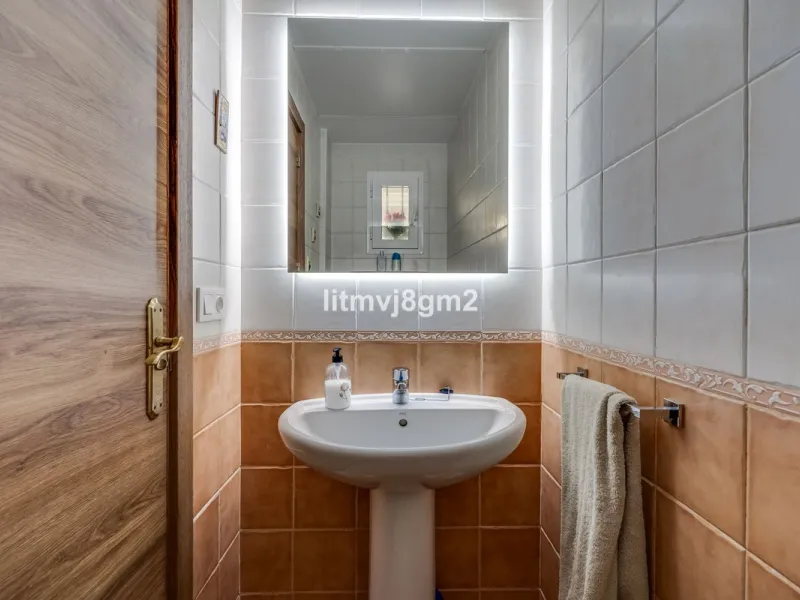 IDEAL LOCATION!!!