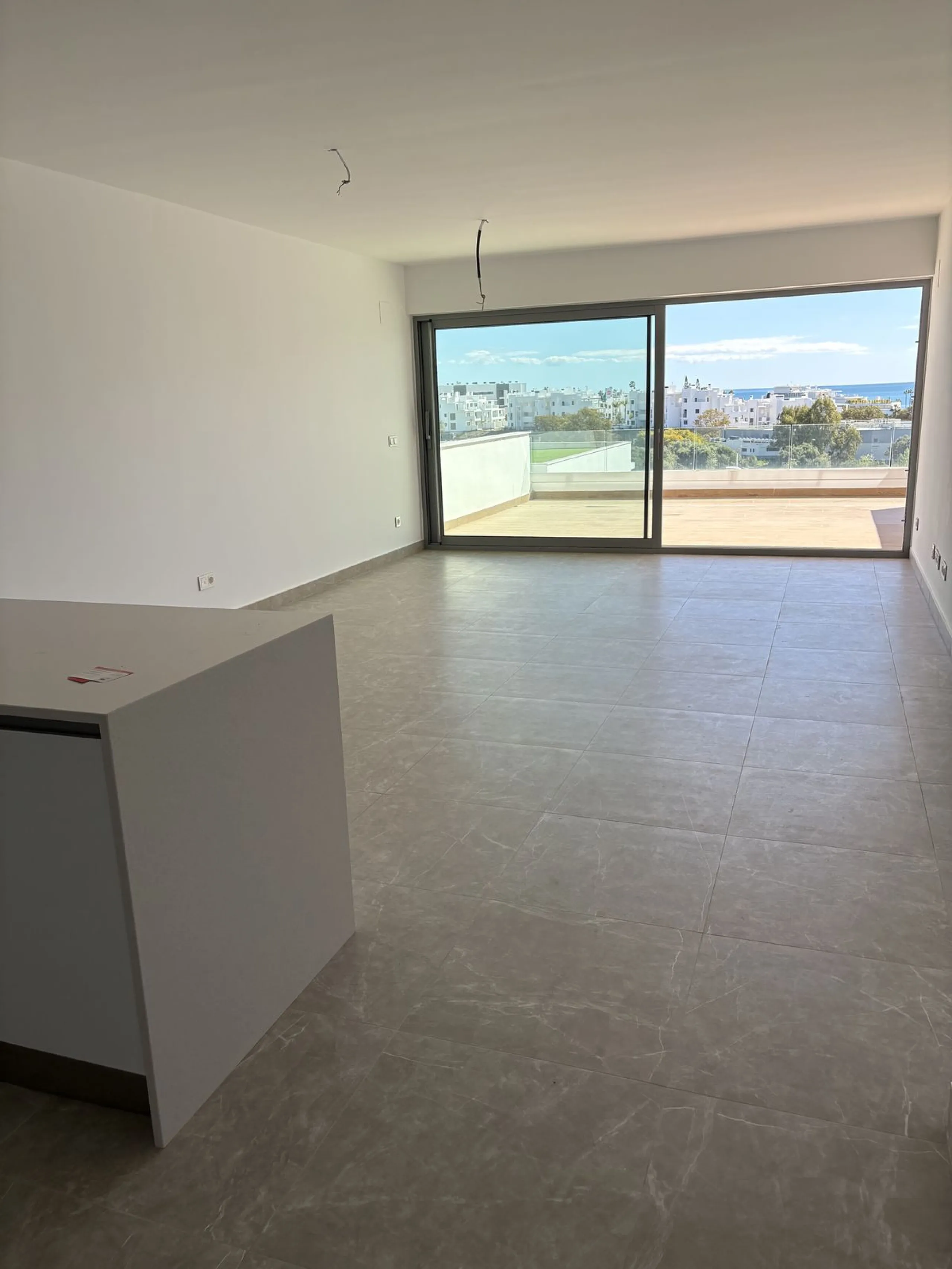 Apartment - Ground Floor Apartment в продаже в Estepona, Málaga. В доме 2 спален и 2 ванных комнат. Площадь дома 110 м²