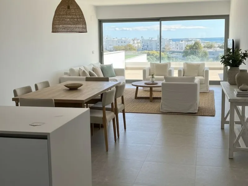 Apartment - Ground Floor Apartment в продаже в Estepona, Málaga. В доме 2 спален и 2 ванных комнат. Площадь дома 110 м²