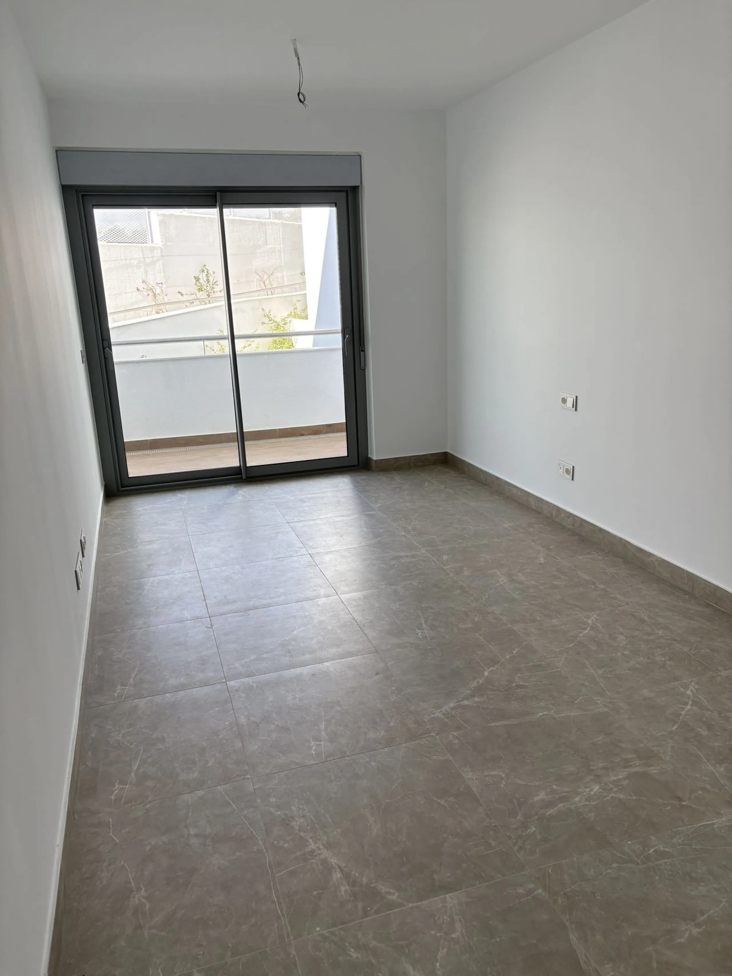 Apartment - Ground Floor Apartment в продаже в Estepona, Málaga. В доме 2 спален и 2 ванных комнат. Площадь дома 110 м²