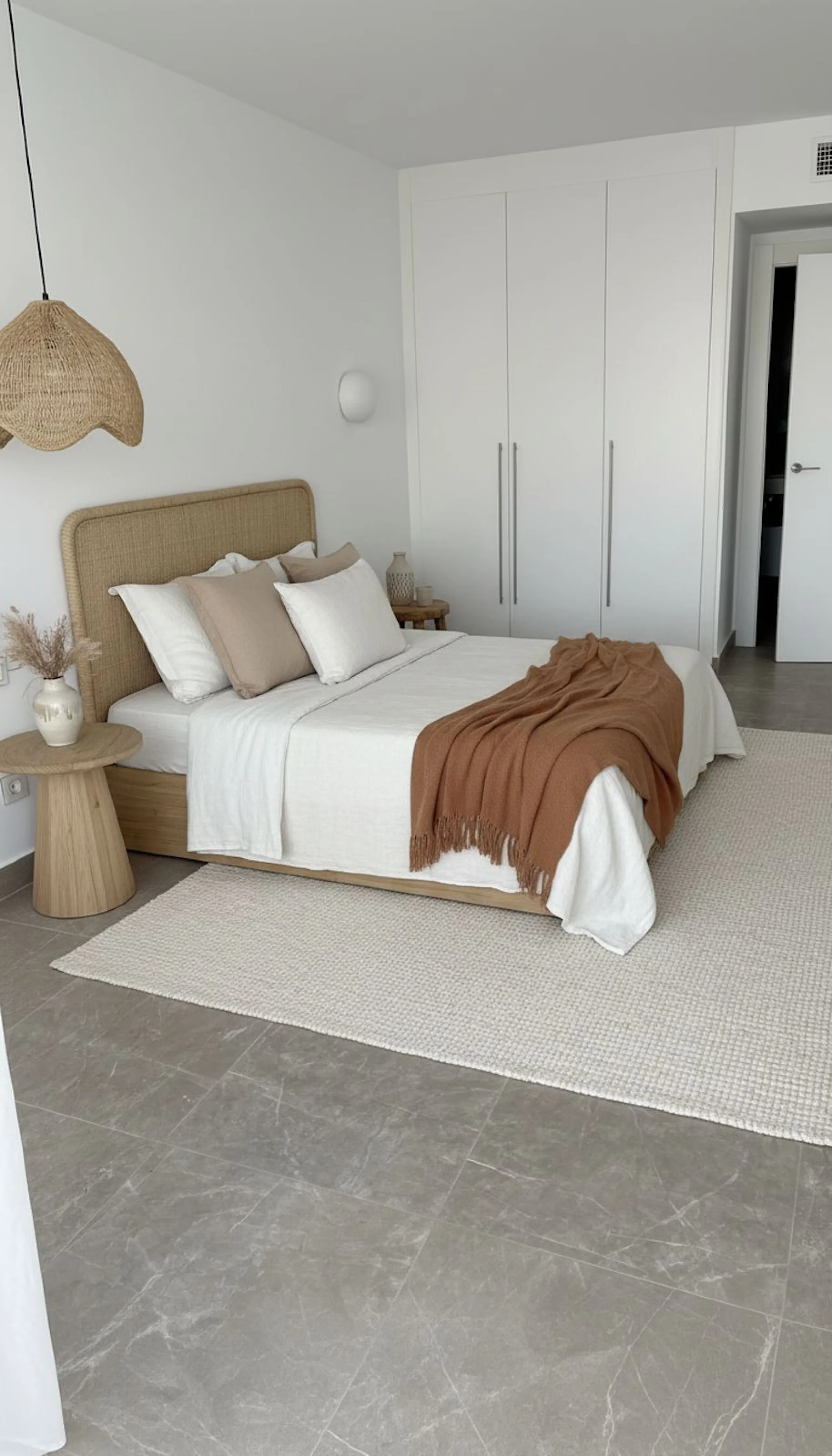 Apartment - Ground Floor Apartment в продаже в Estepona, Málaga. В доме 2 спален и 2 ванных комнат. Площадь дома 110 м²