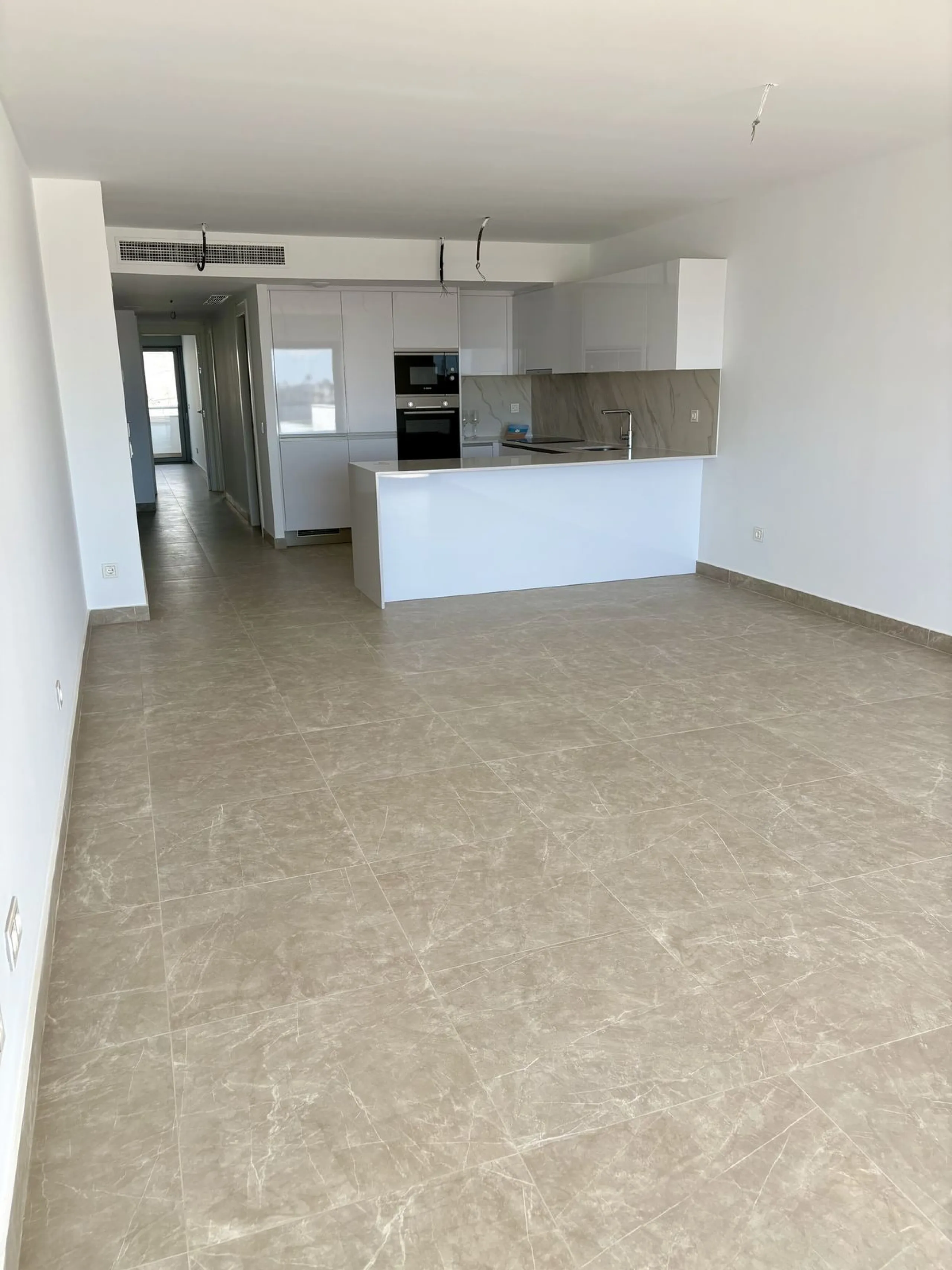 Apartment - Ground Floor Apartment в продаже в Estepona, Málaga. В доме 2 спален и 2 ванных комнат. Площадь дома 110 м²