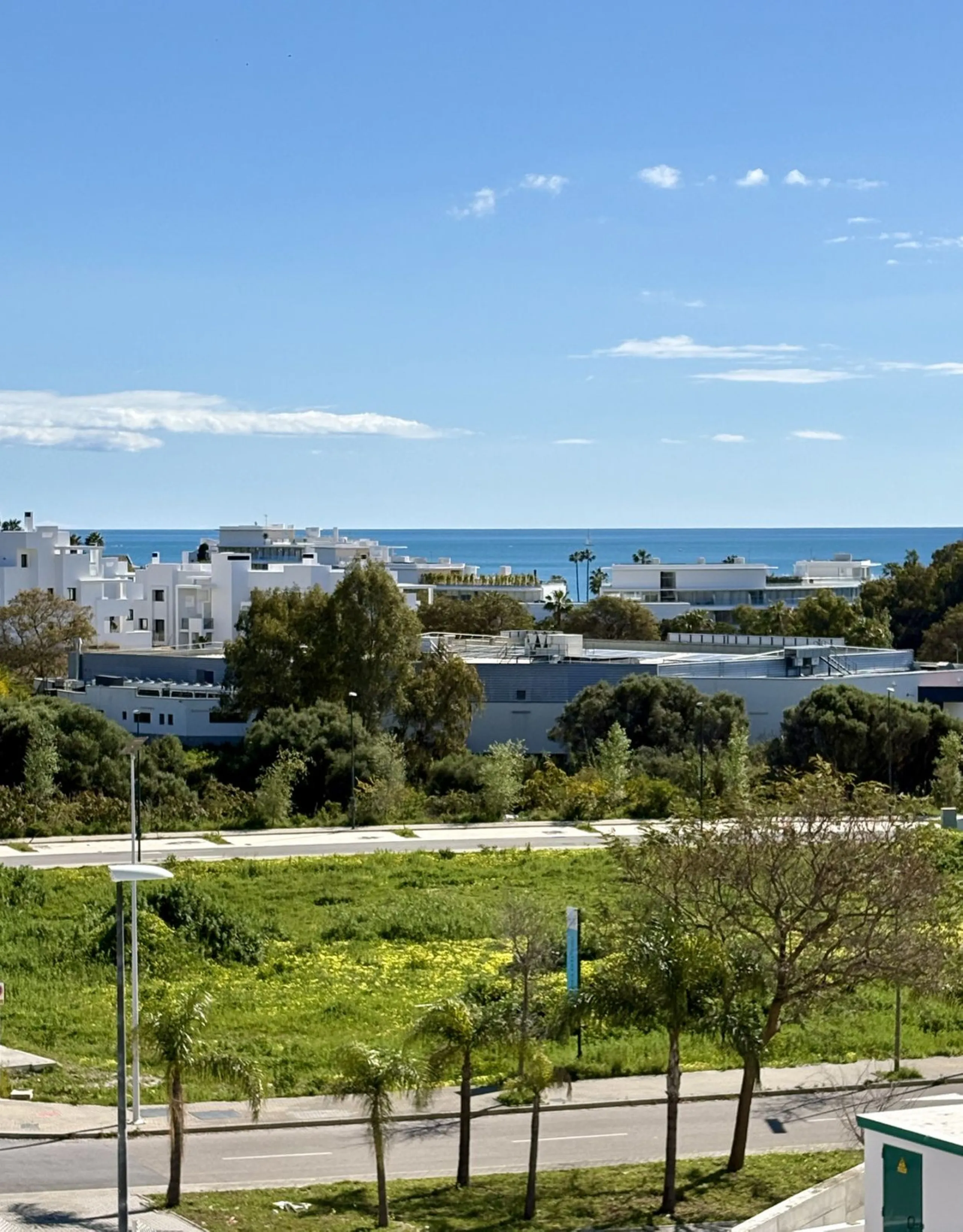 Apartment - Ground Floor Apartment в продаже в Estepona, Málaga. В доме 2 спален и 2 ванных комнат. Площадь дома 110 м²