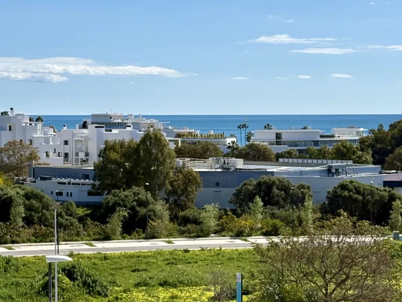 Apartment - Ground Floor Apartment в продаже в Estepona, Málaga. В доме 2 спален и 2 ванных комнат. Площадь дома 110 м²