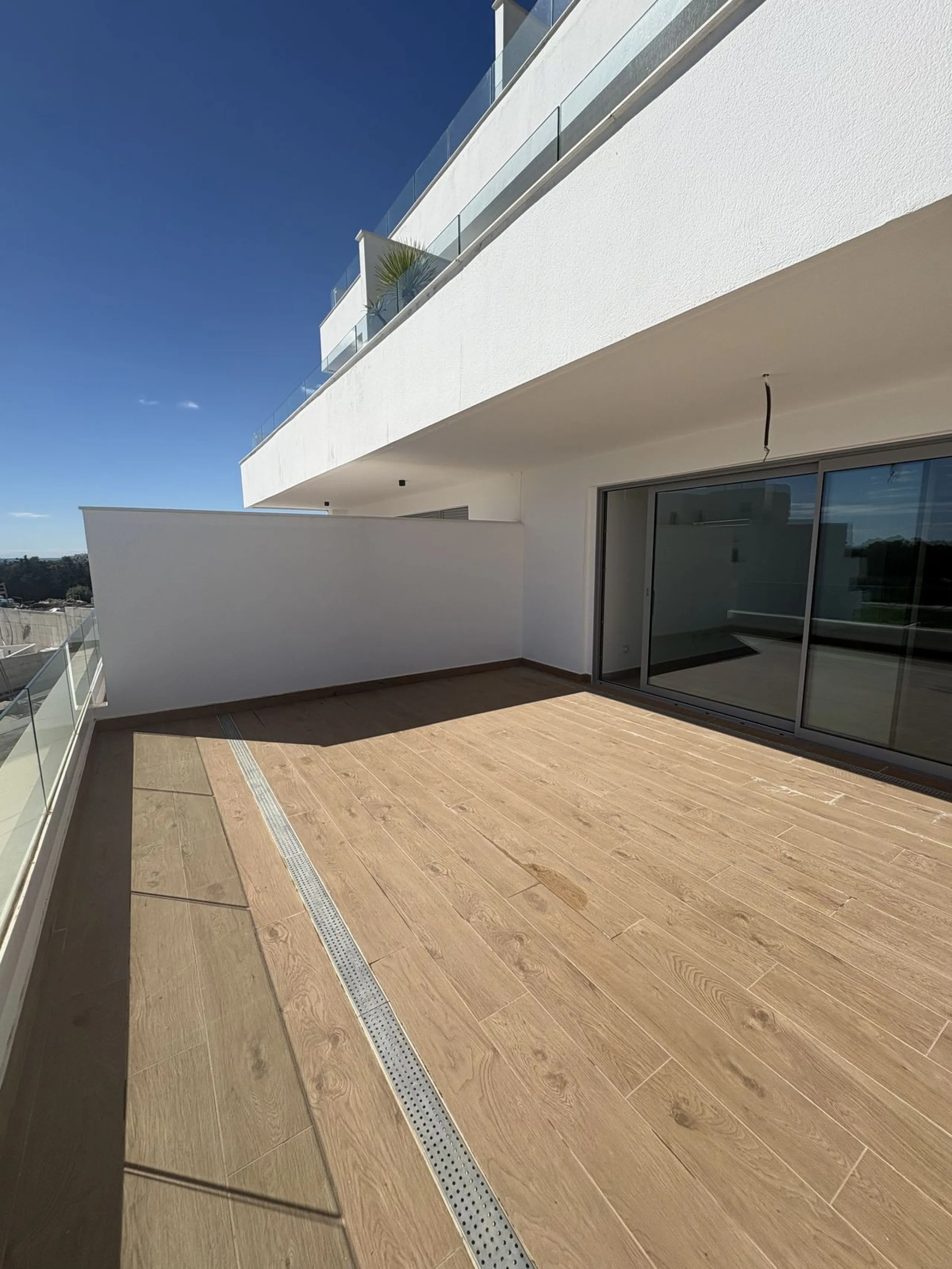Apartment - Ground Floor Apartment в продаже в Estepona, Málaga. В доме 2 спален и 2 ванных комнат. Площадь дома 110 м²