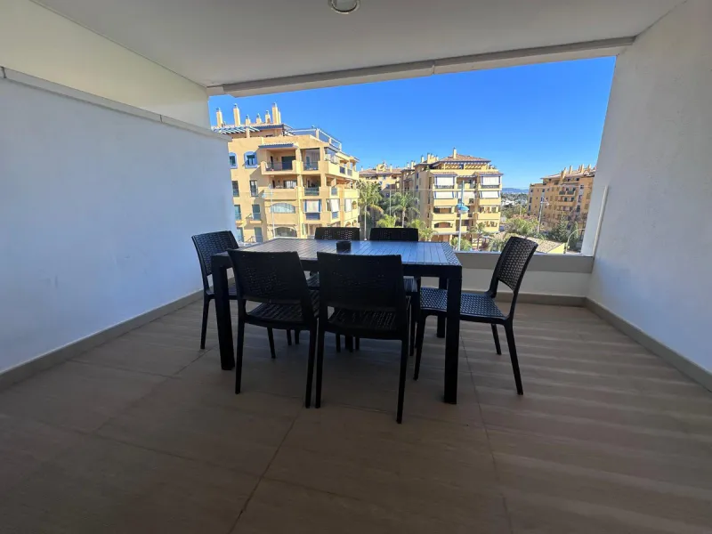Bright 3-bedroom apartment in the heart of san pedro de alcántara