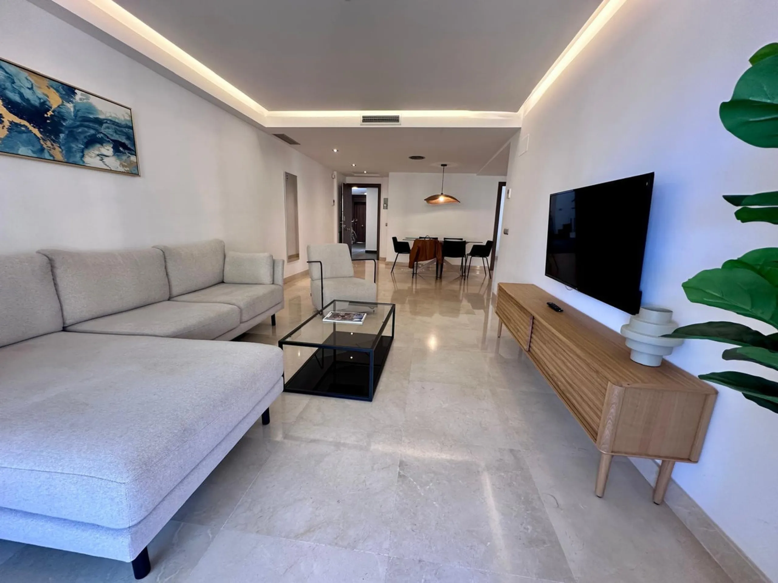 Bright 3-bedroom apartment in the heart of san pedro de alcántara