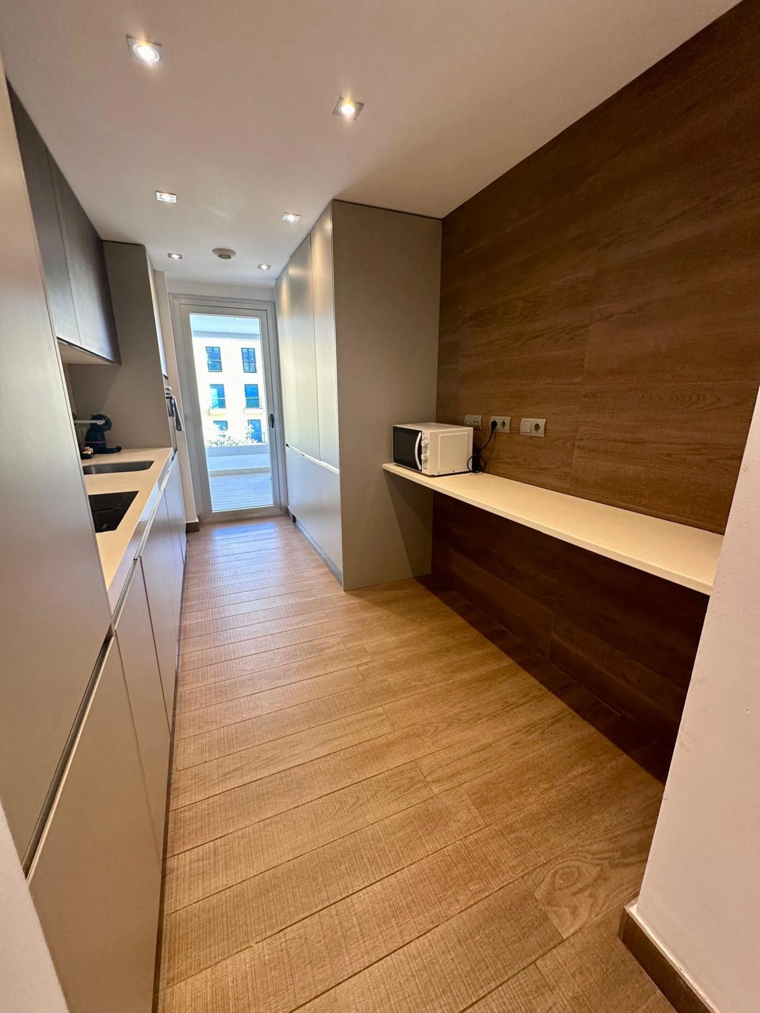 Bright 3-bedroom apartment in the heart of san pedro de alcántara