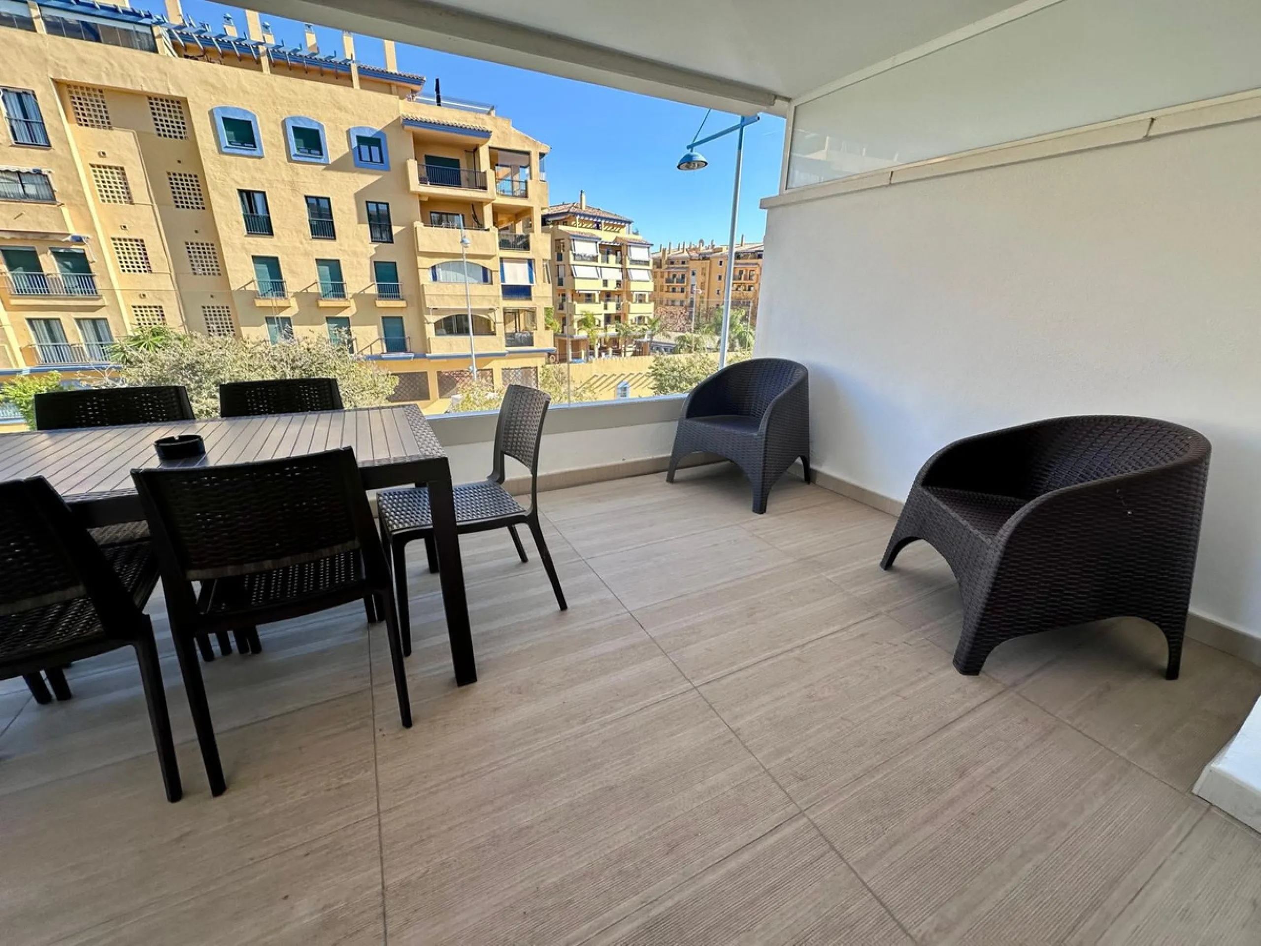 Bright 3-bedroom apartment in the heart of san pedro de alcántara