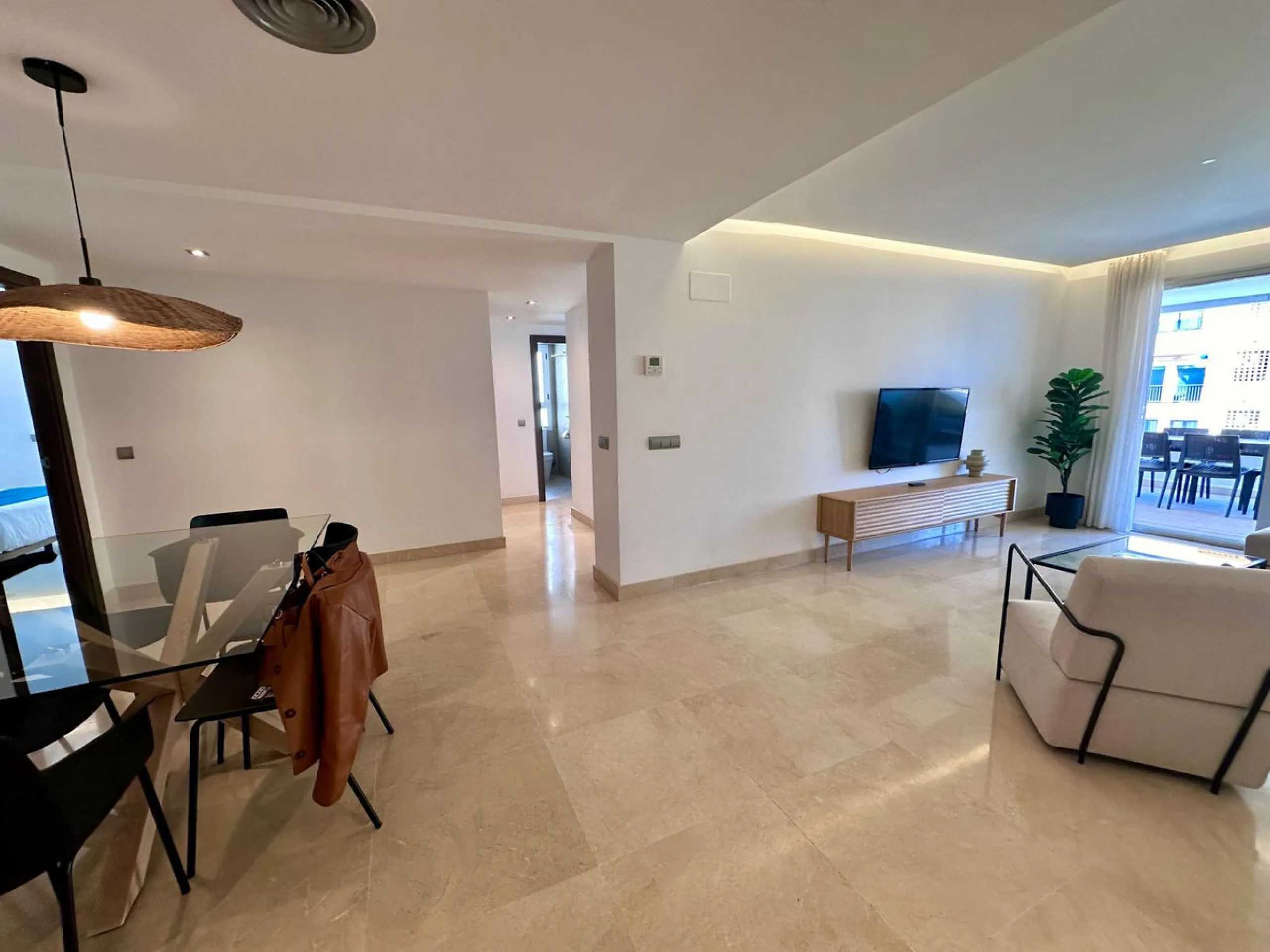 Bright 3-bedroom apartment in the heart of san pedro de alcántara