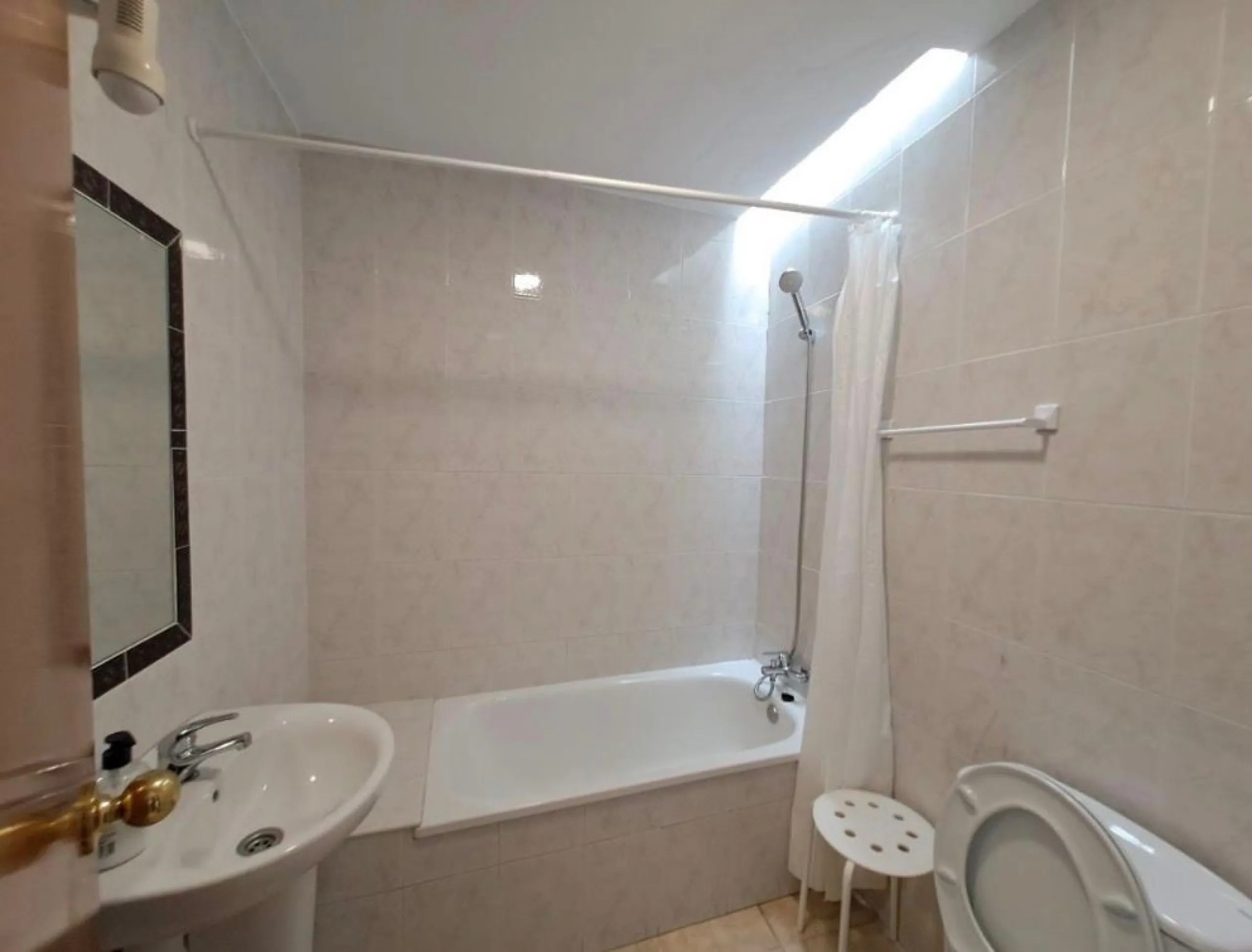 Commercial - Hotel в продаже в Marbella, Málaga. Площадь дома 1018 м²