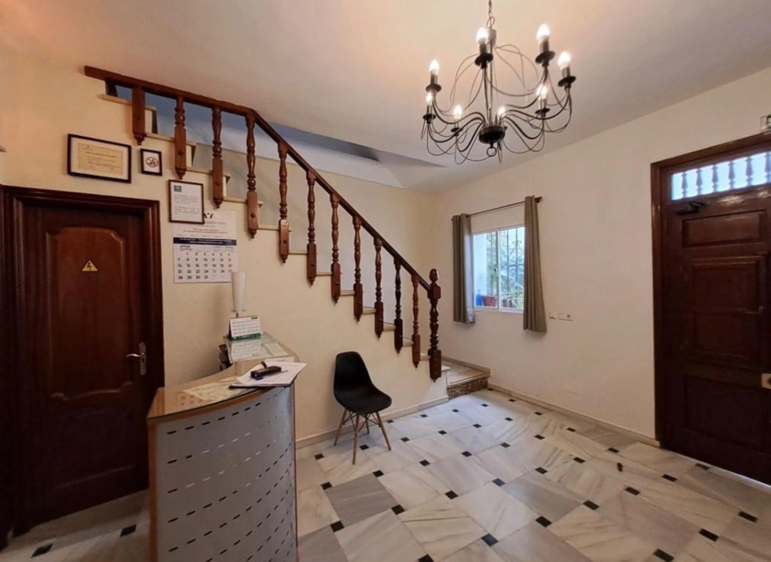 Commercial - Hotel в продаже в Marbella, Málaga. Площадь дома 1018 м²