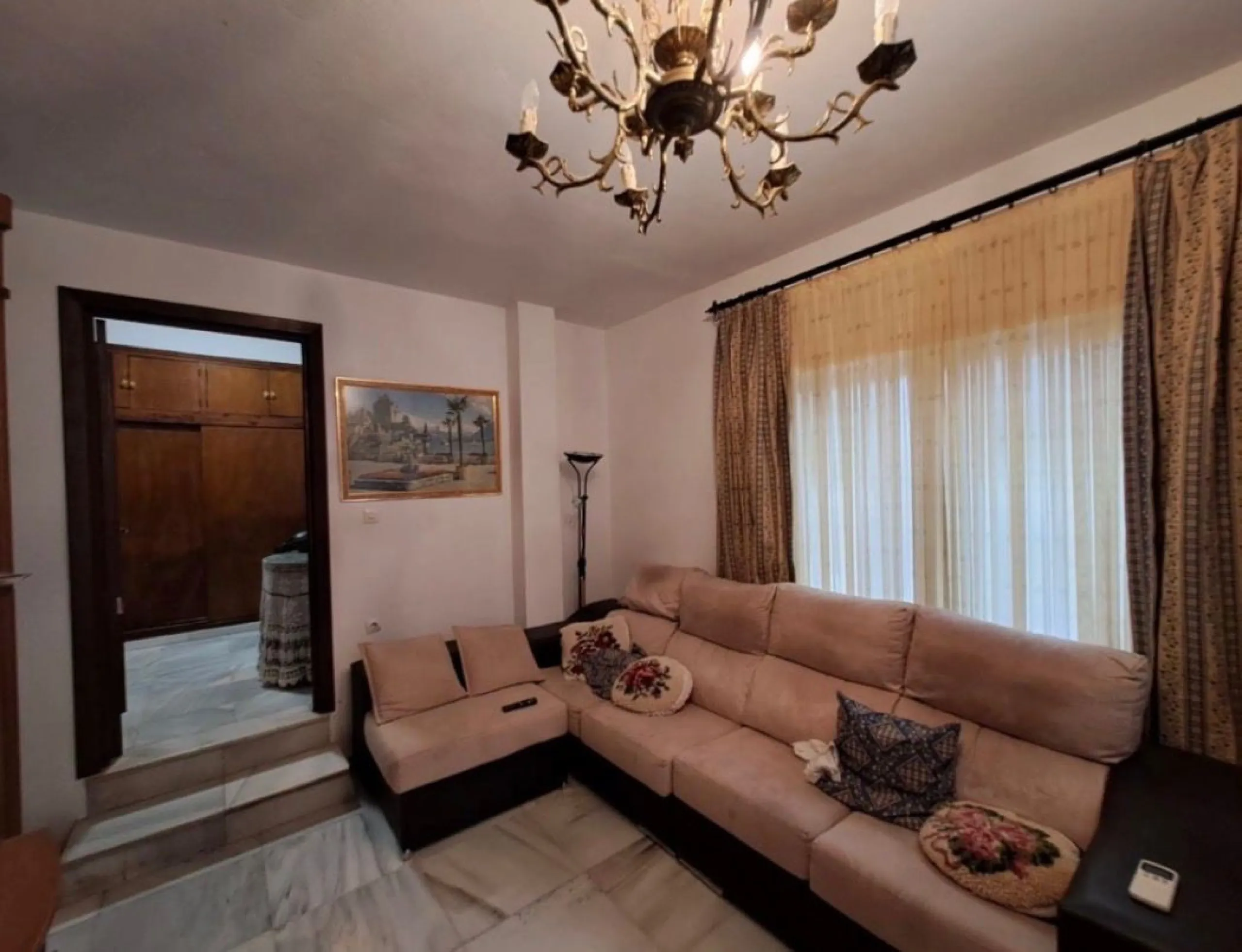 Commercial - Hotel в продаже в Marbella, Málaga. Площадь дома 1018 м²