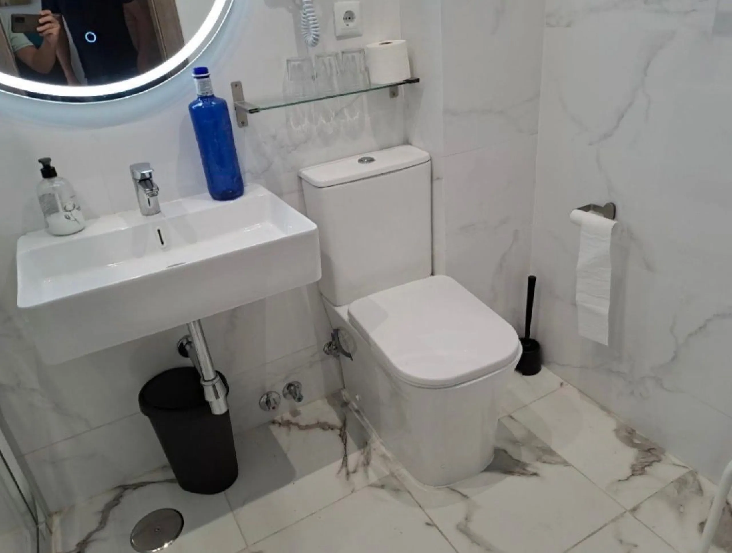 Commercial - Hotel в продаже в Marbella, Málaga. Площадь дома 1018 м²