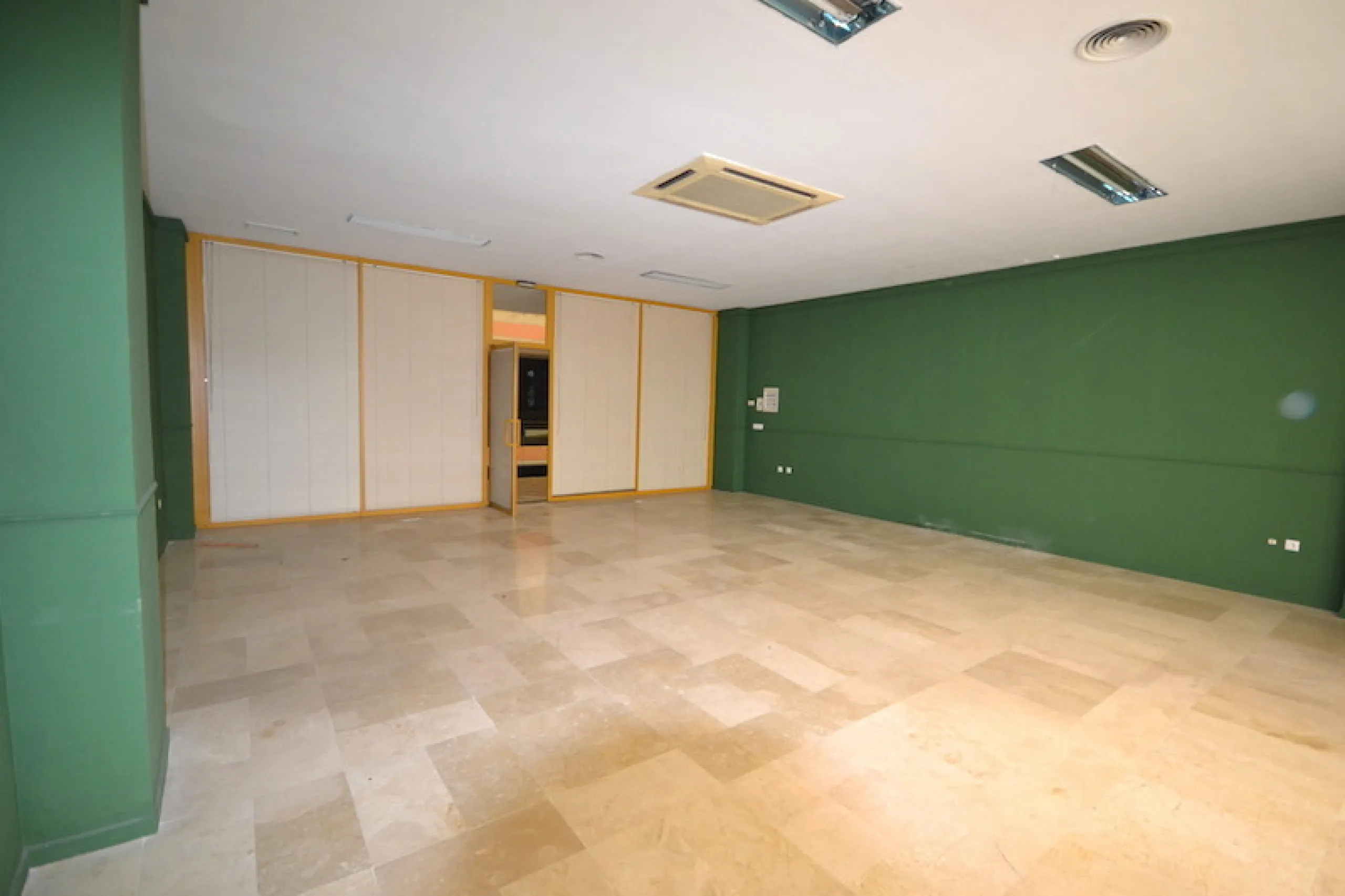 Commercial - Office в продаже в Marbella, Málaga. Площадь дома 70 м²
