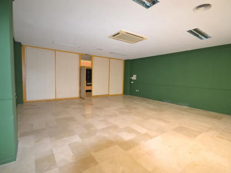 Commercial - Office в продаже в Marbella, Málaga. Площадь дома 70 м²