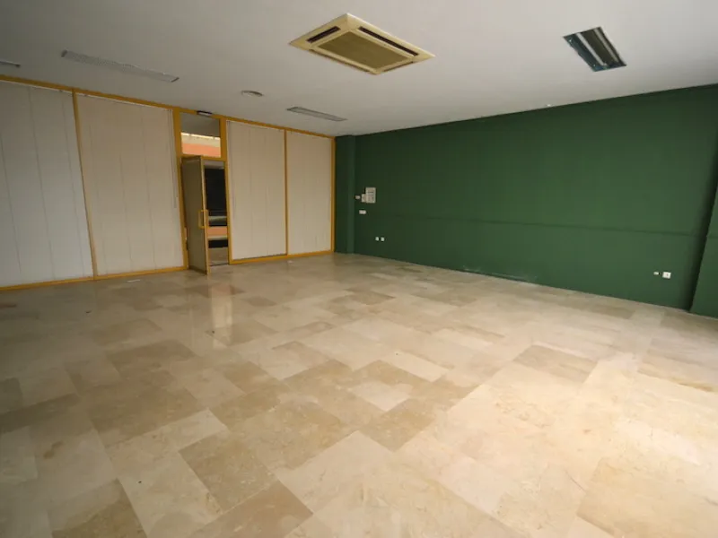 Commercial - Office в продаже в Marbella, Málaga. Площадь дома 70 м²