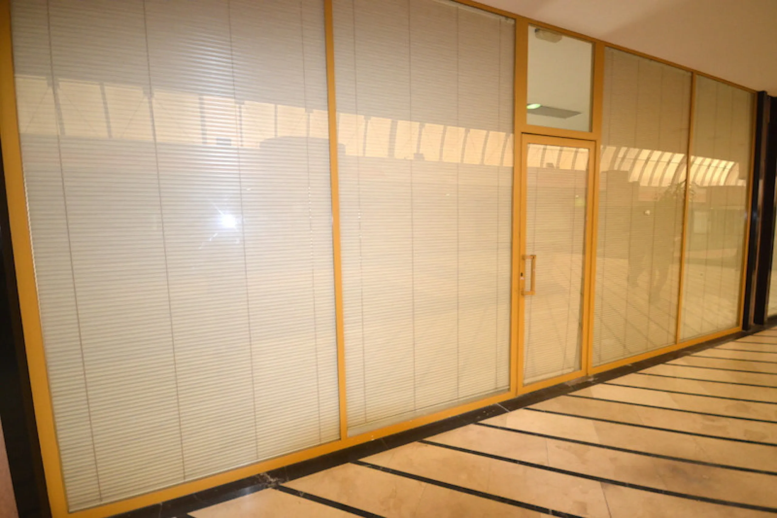 Commercial - Office в продаже в Marbella, Málaga. Площадь дома 70 м²