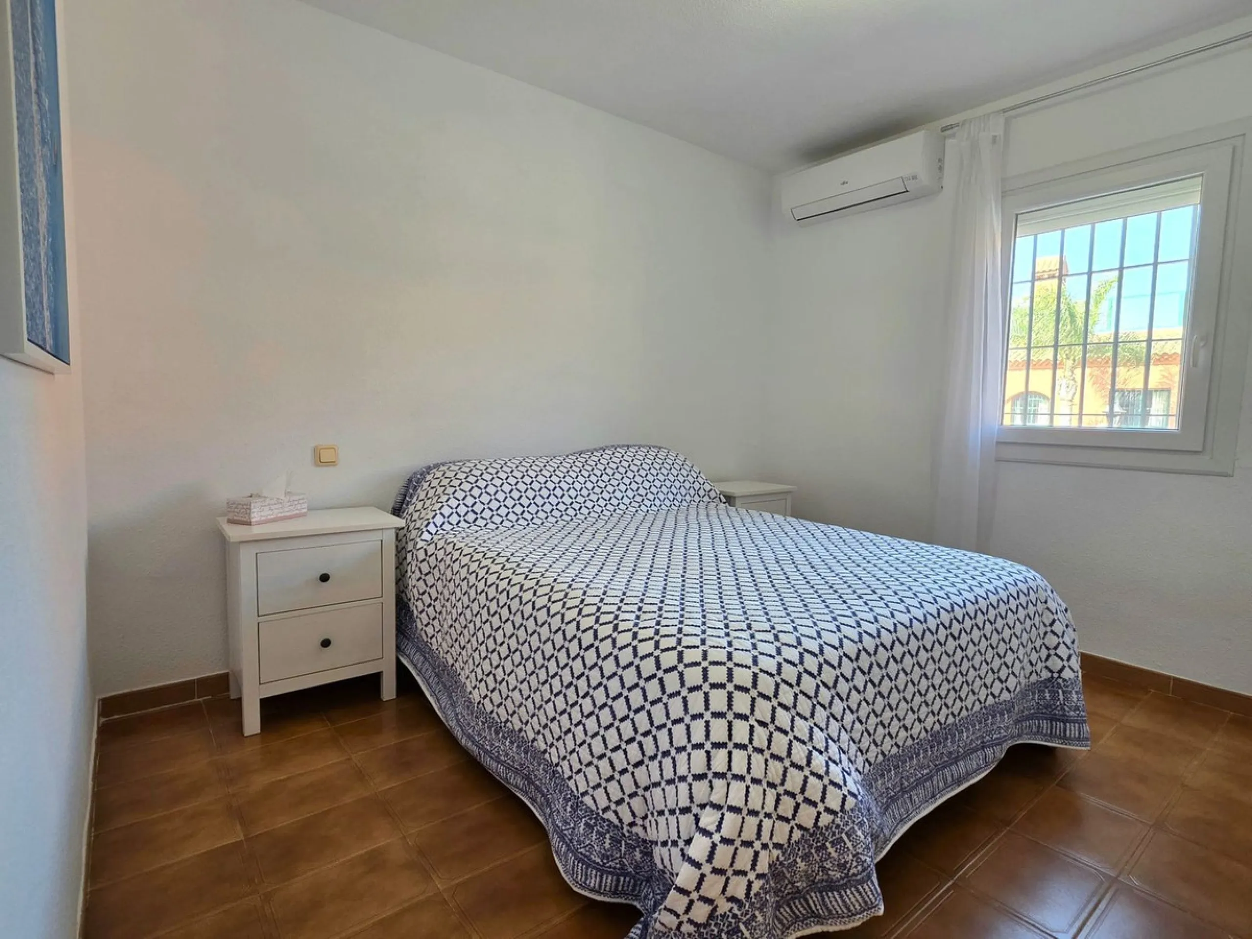 This beautiful 3 bed townhouse is located in a fantastic area, walking distance to all amenities and the beach. The house is Andalucian in style, built over 3 levels and sold fully furnished. On the ground level you are greeted by an entrance hall and lar