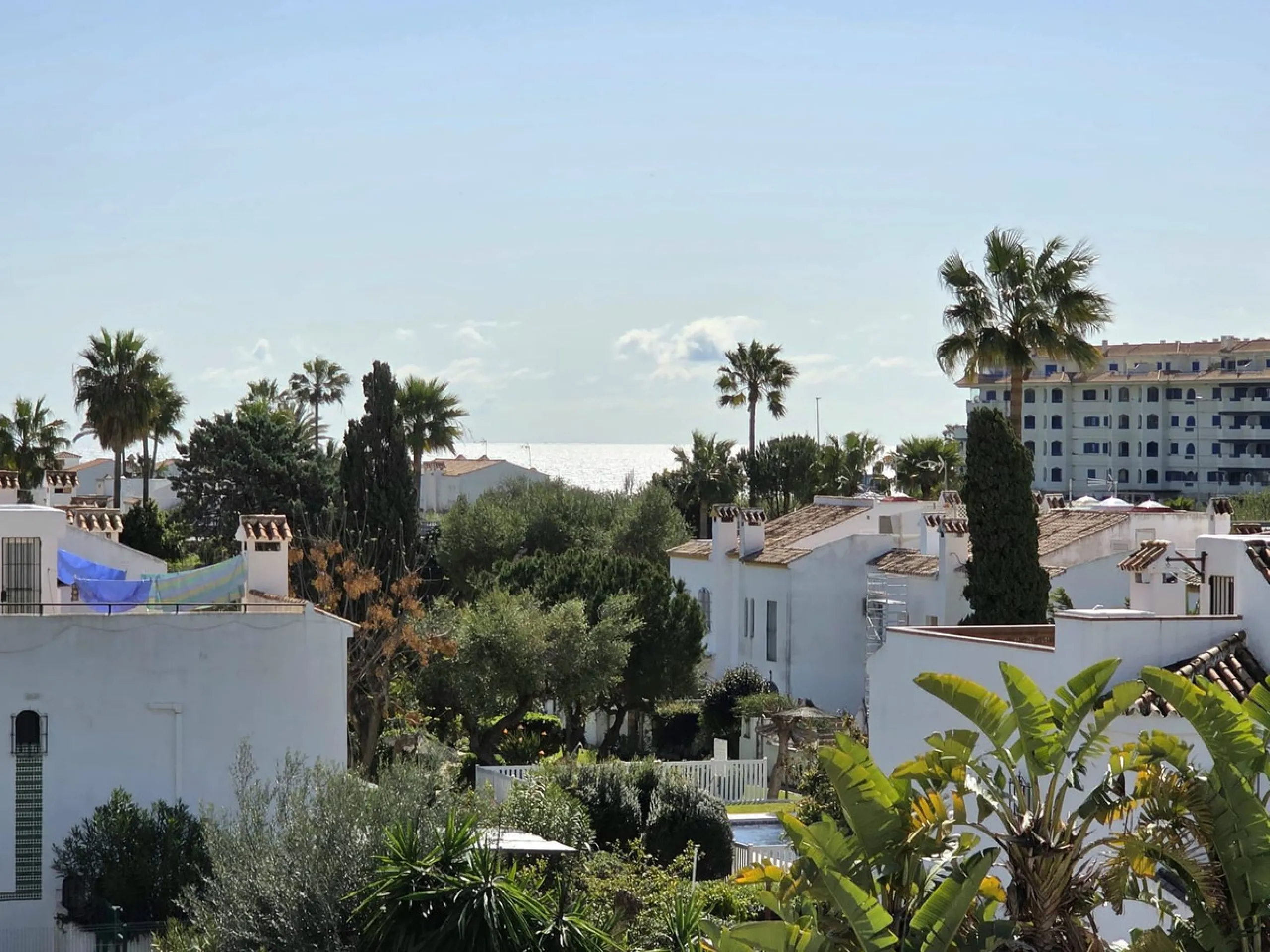 This beautiful 3 bed townhouse is located in a fantastic area, walking distance to all amenities and the beach. The house is Andalucian in style, built over 3 levels and sold fully furnished. On the ground level you are greeted by an entrance hall and lar