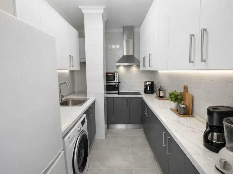Apartment - Top Floor Apartment в продаже в Torremolinos, Málaga. В доме 2 спален и 1 ванных комнат. Площадь дома 87 м²
