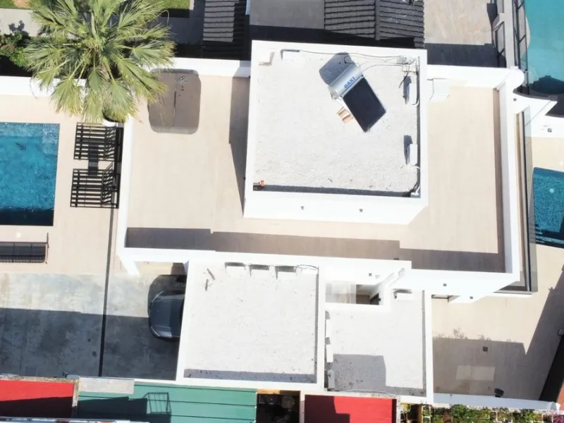 Luxury Villa and Apartment for Sale – practically two villas, each with its own private pool and parking. Exclusive Investment Just Steps from the Sea.