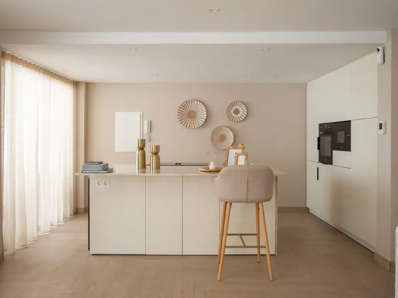 Luxury Villa and Apartment for Sale – practically two villas, each with its own private pool and parking. Exclusive Investment Just Steps from the Sea.