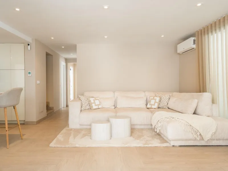 Luxury Villa and Apartment for Sale – practically two villas, each with its own private pool and parking. Exclusive Investment Just Steps from the Sea.