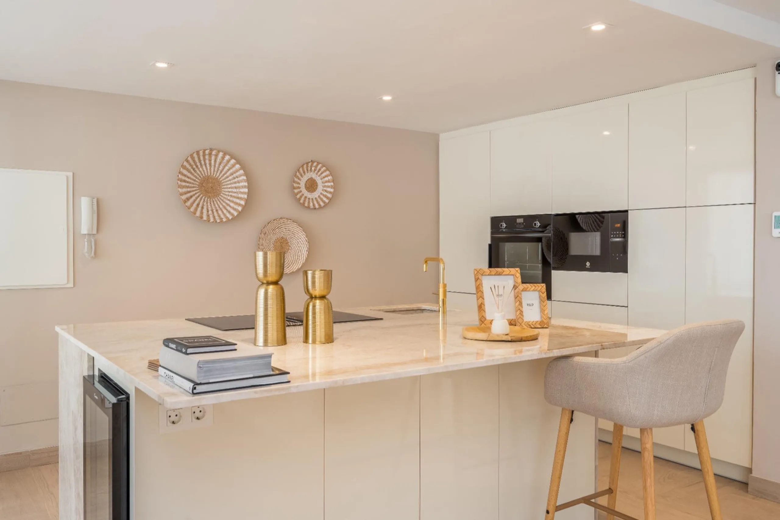 Luxury Villa and Apartment for Sale – practically two villas, each with its own private pool and parking. Exclusive Investment Just Steps from the Sea.