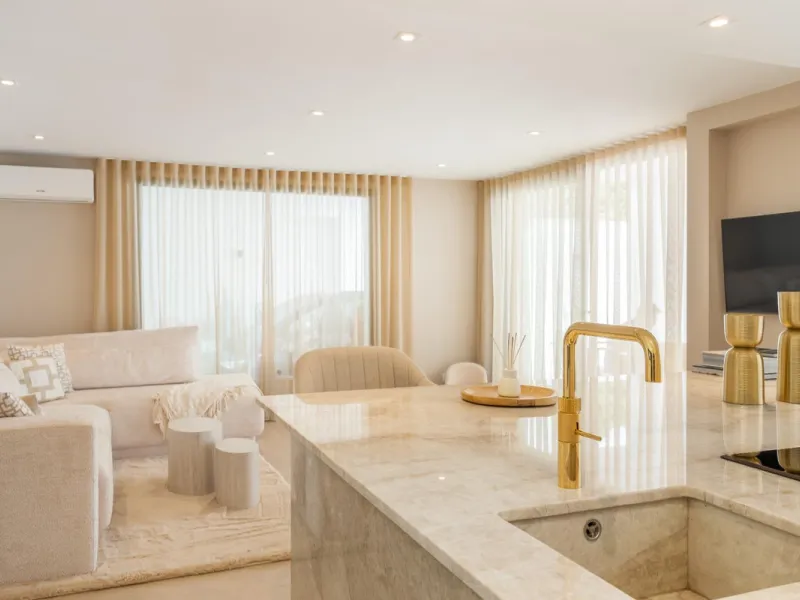 Luxury Villa and Apartment for Sale – practically two villas, each with its own private pool and parking. Exclusive Investment Just Steps from the Sea.
