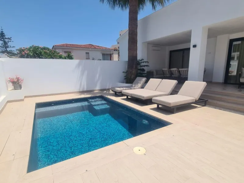 Luxury Villa and Apartment for Sale – practically two villas, each with its own private pool and parking. Exclusive Investment Just Steps from the Sea.