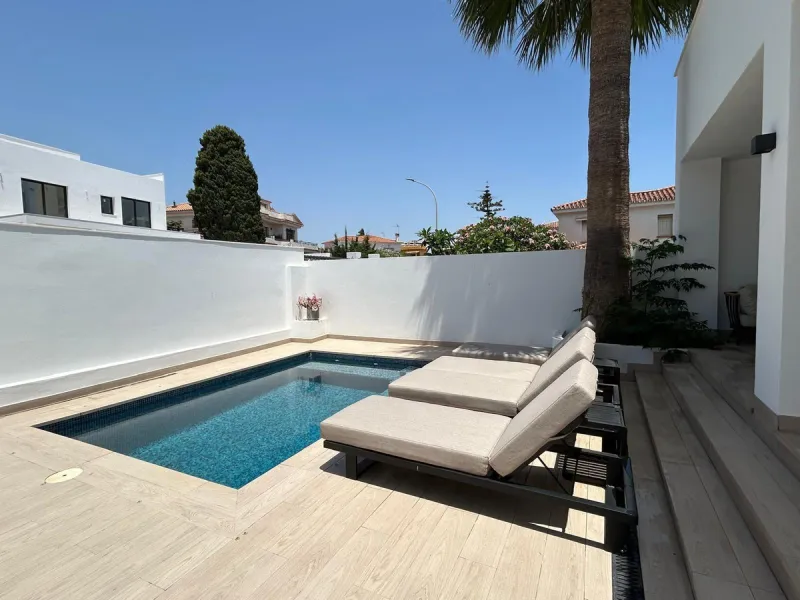 Luxury Villa and Apartment for Sale – practically two villas, each with its own private pool and parking. Exclusive Investment Just Steps from the Sea.