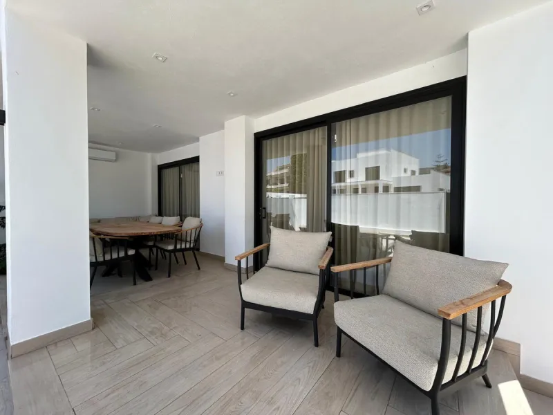 Luxury Villa and Apartment for Sale – practically two villas, each with its own private pool and parking. Exclusive Investment Just Steps from the Sea.