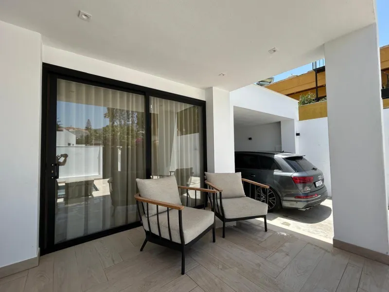 Luxury Villa and Apartment for Sale – practically two villas, each with its own private pool and parking. Exclusive Investment Just Steps from the Sea.