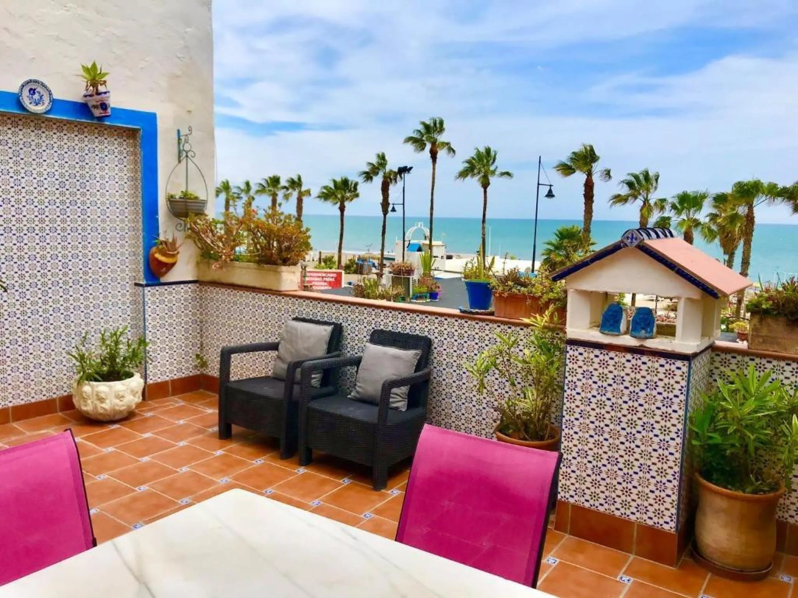 Commercial - Hostel в продаже в Torremolinos, Málaga. В доме 16 спален и 14 ванных комнат. Площадь дома 477 м²