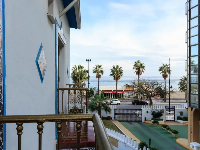 Commercial - Hostel в продаже в Torremolinos, Málaga. В доме 16 спален и 14 ванных комнат. Площадь дома 477 м²