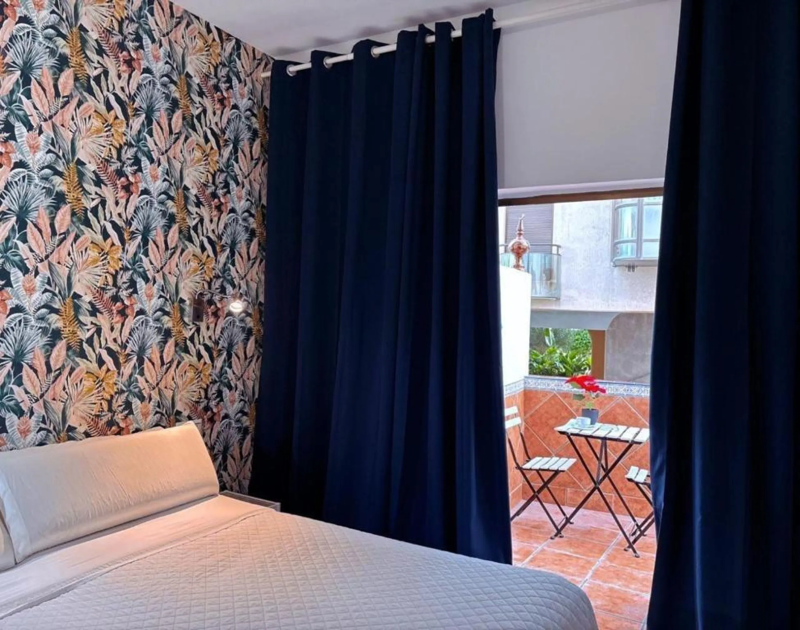 Commercial - Hostel в продаже в Torremolinos, Málaga. В доме 16 спален и 14 ванных комнат. Площадь дома 477 м²