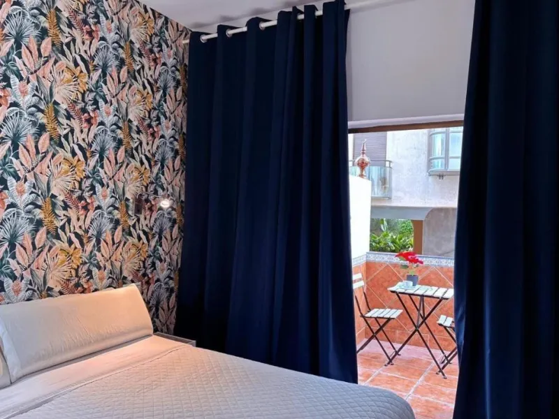 Commercial - Hostel в продаже в Torremolinos, Málaga. В доме 16 спален и 14 ванных комнат. Площадь дома 477 м²