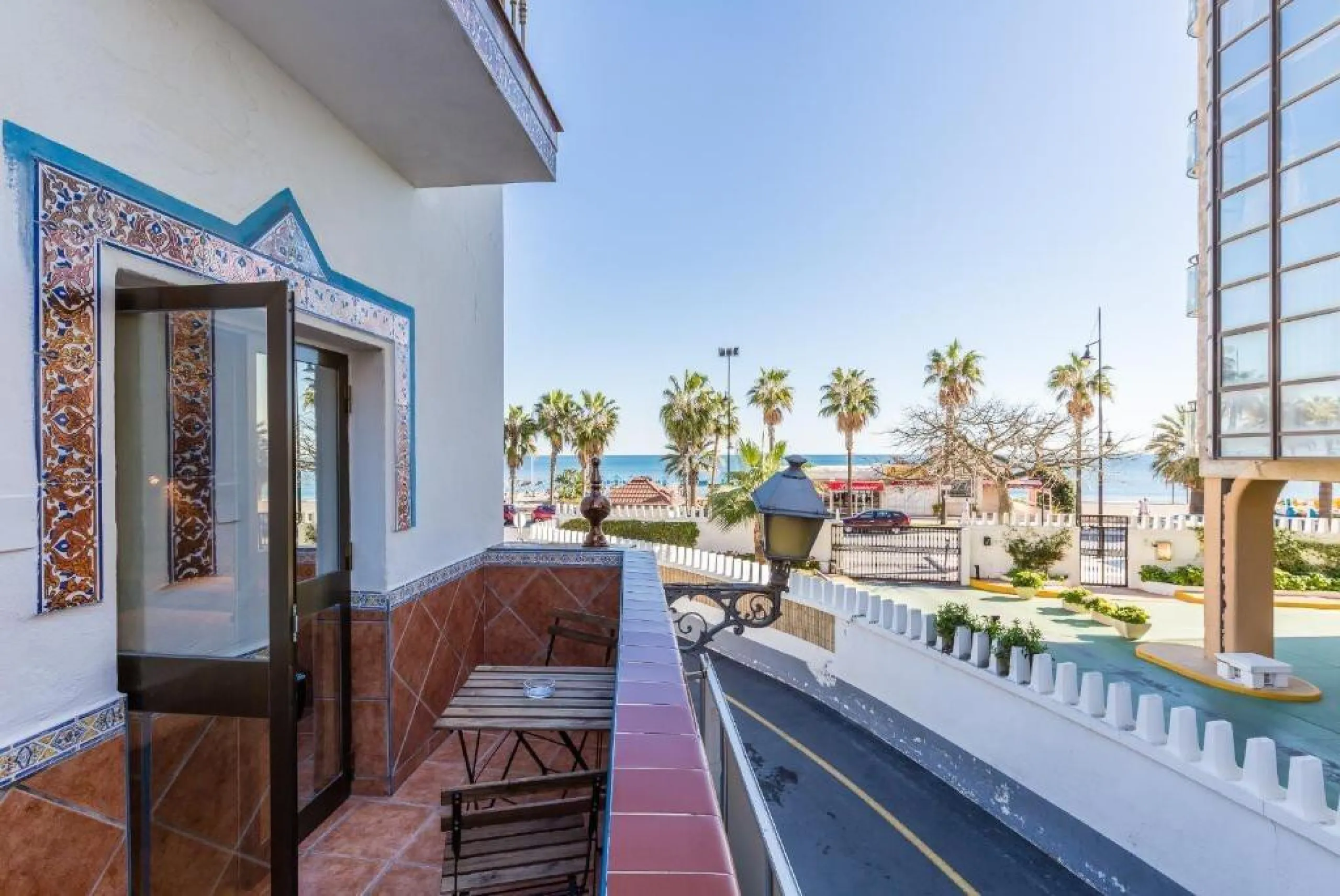 Commercial - Hostel в продаже в Torremolinos, Málaga. В доме 16 спален и 14 ванных комнат. Площадь дома 477 м²